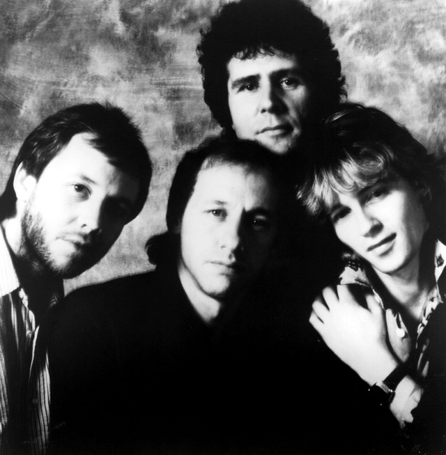 Cover image for timeline Dire Straits